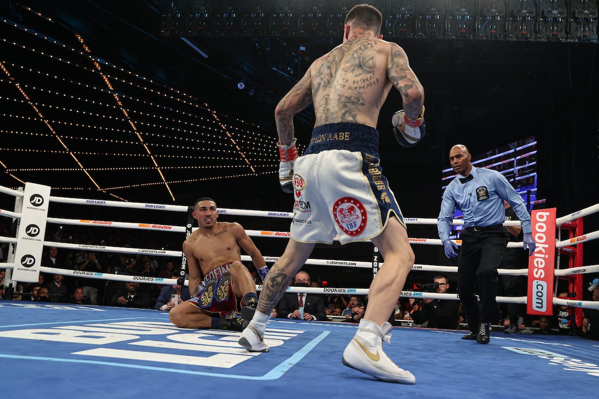 Arum says Loma will likely fight Suarez before Ring champ Foster