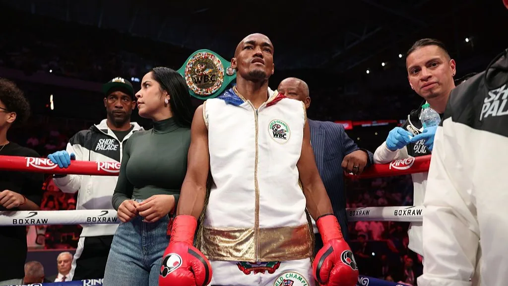 Inspired again, Puello promises to beat Smith by any means necessary
